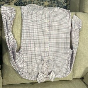 Vineyard vines button down shirt
